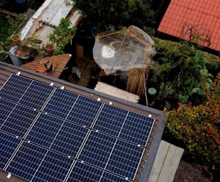 Impianto-fotovoltaico-su-lamiera-grecata